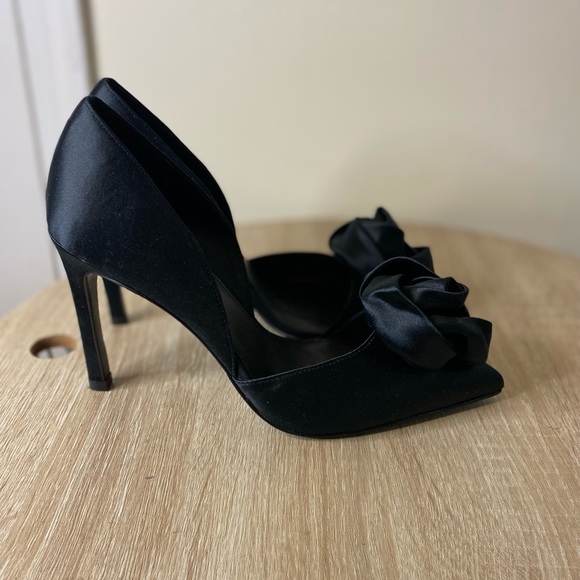 New Pelle Moda heels size 6.5 M - Picture 3 of 3